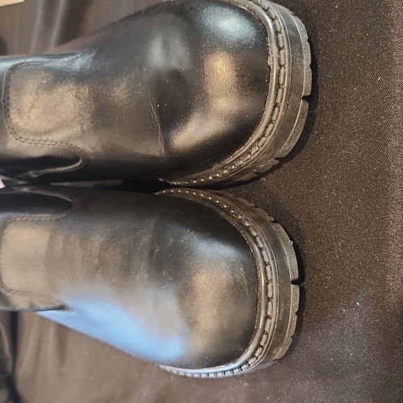 NEW TOE WARMERS | $155 Men's Sport Walks Track Leather Boots - Picture 11 of 11